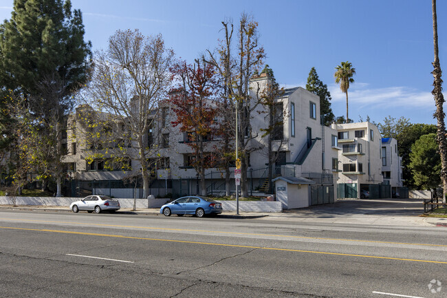 8351-8371 Balboa Blvd. - Balboa Village Apartments