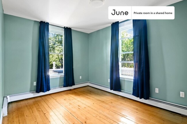 Building Photo - Room in Shared 4 bed/2 bath home