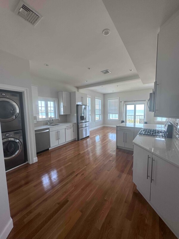 Building Photo - 148 Winthrop Shore Dr