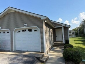 Building Photo - 3096 Raintree Dr