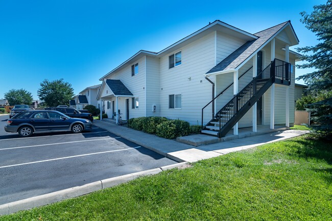 Exterior - Rainier Apartments