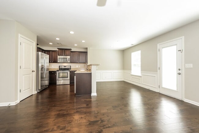 Building Photo - 2627 Salem Glen Xing