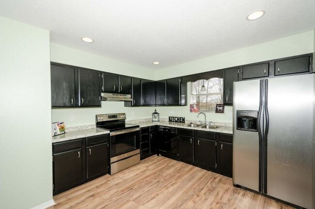Building Photo - 11044 Concord Woods Dr