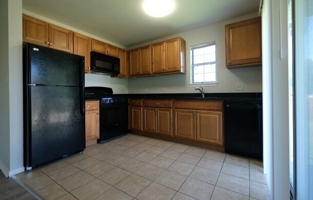 Building Photo - 86 Gant Cir