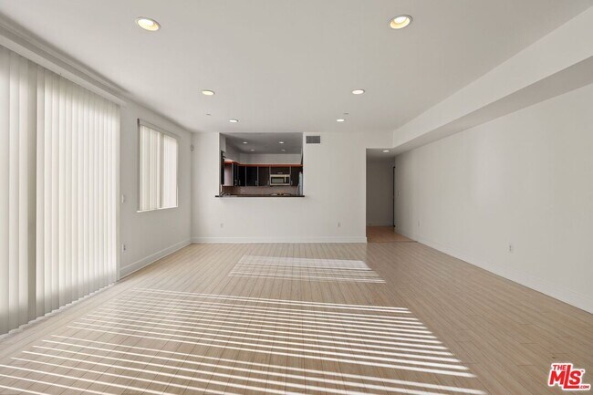 Foto del edificio - 1331 Amherst Ave