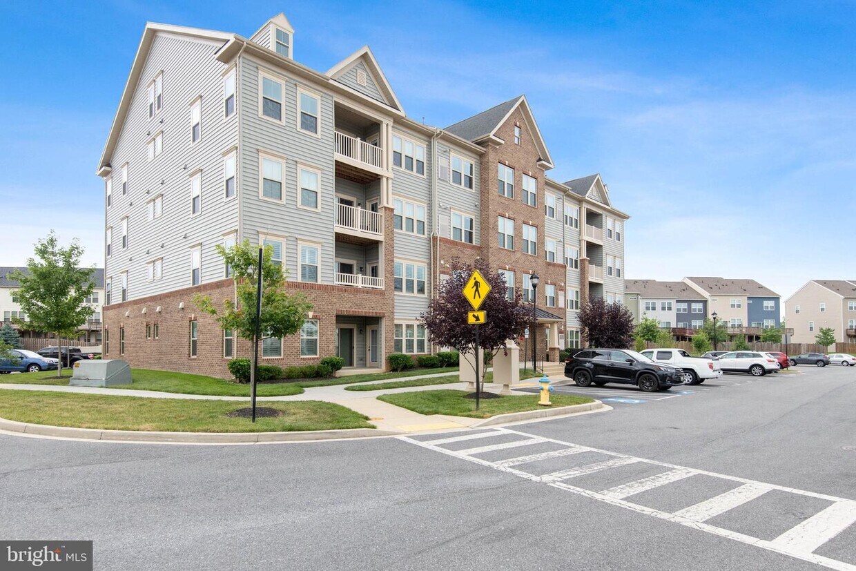 4839 Hiteshow Dr Unit 101, Frederick, MD 21703 Room for Rent in