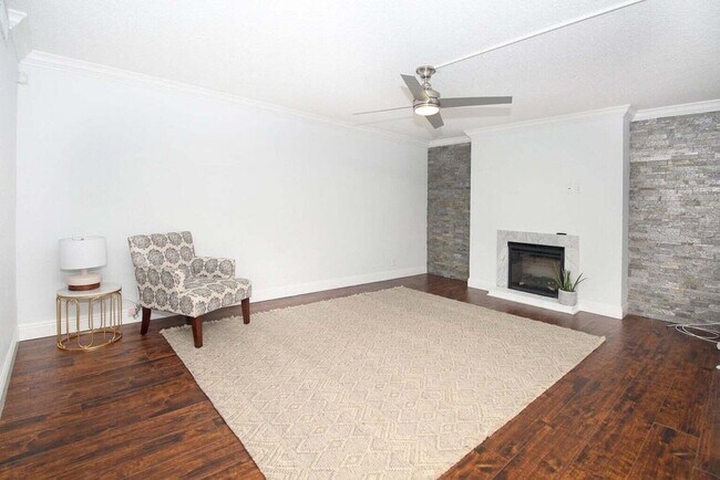 Building Photo - 1594 Forest Lakes Cir