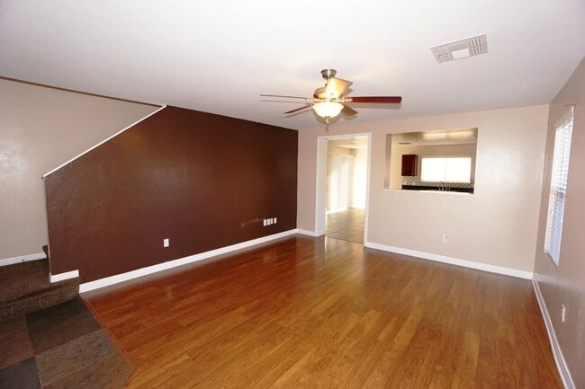 Building Photo - Modern Eastside Living: 3-Bed Oasis with Open-Concept Kitchen