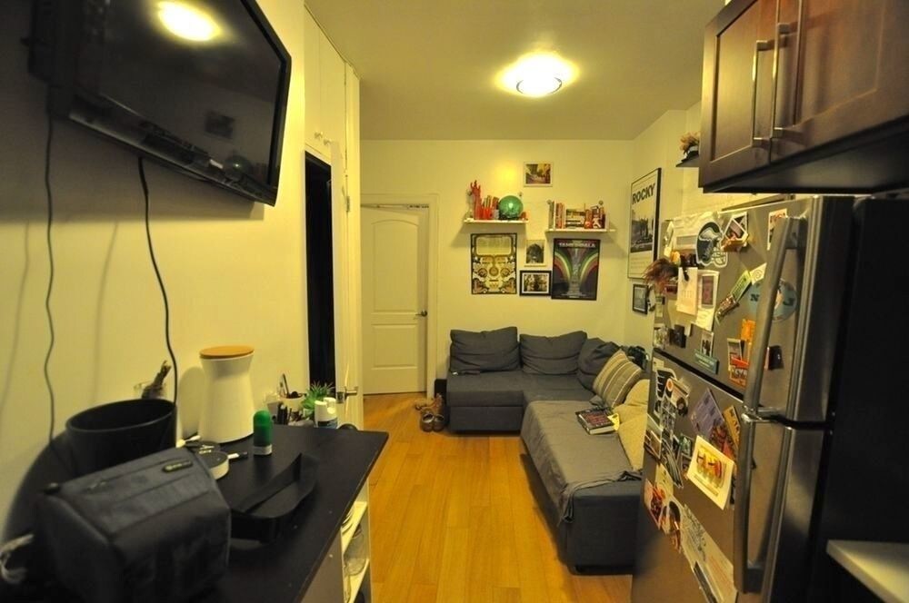 Foto principal - 226 E 3rd St