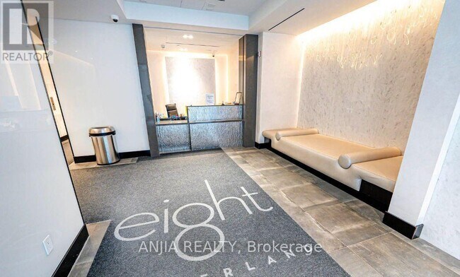 Building Photo - 8 Cumberland St