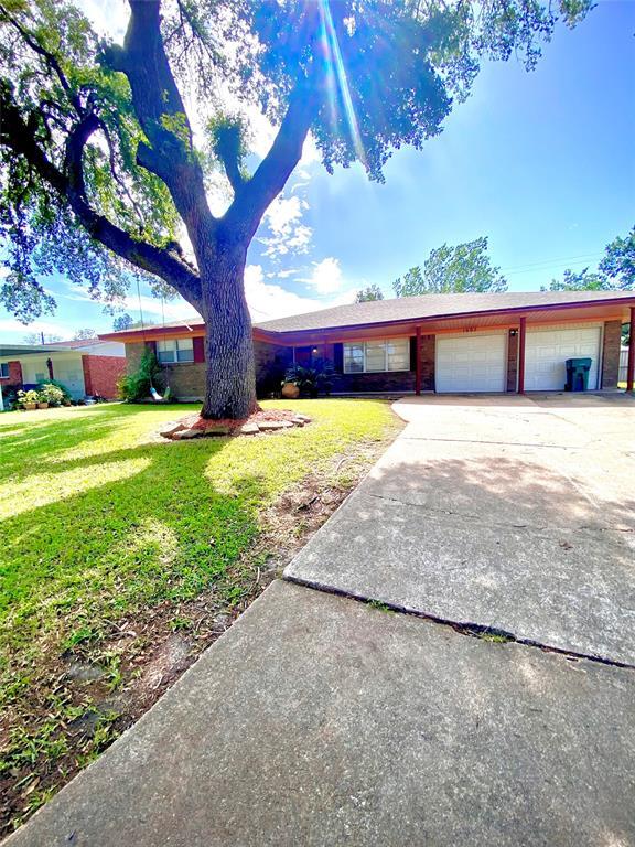 Primary Photo - 1602 Lavonia Ln