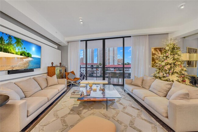 Foto del edificio - 3250 NE 188th St