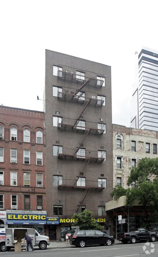 790 Amsterdam, ¡alejado - 790 Amsterdam Ave