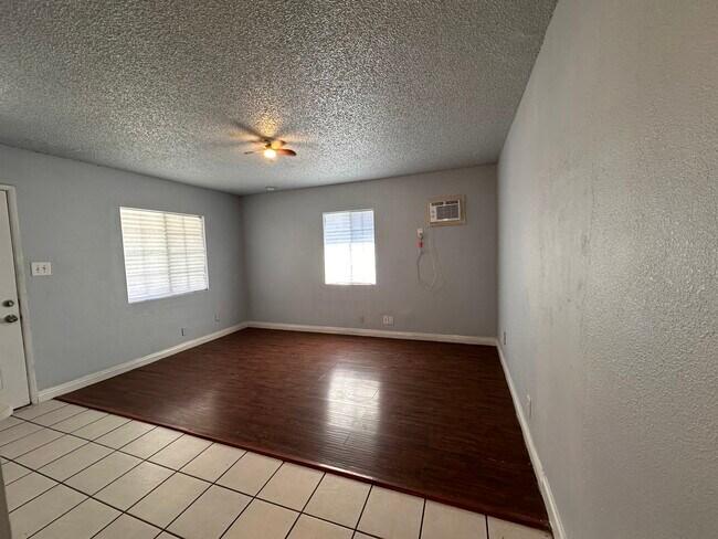 Foto del edificio - 3687 Pioneer Dr