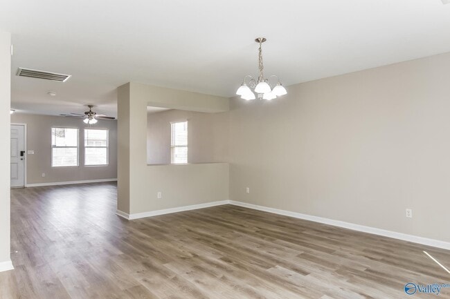 Building Photo - 138 Whitestone Dr NE