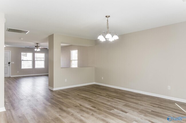 Foto del edificio - 138 Whitestone Dr NE