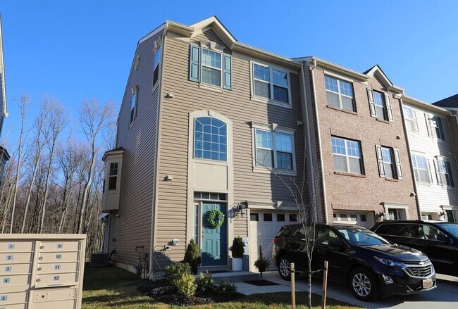 Foto del edificio - 9950 Ravenhurst Rd