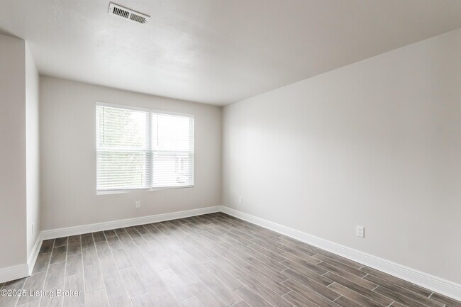 Building Photo - 12087 Parkview Trace Dr