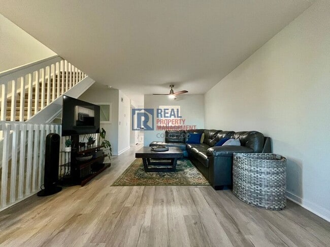 Foto del edificio - 940 W 133rd Cir