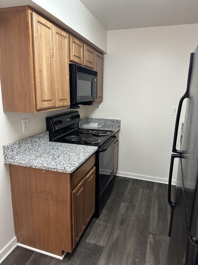 Building Photo - 3518 E Richmond Rd