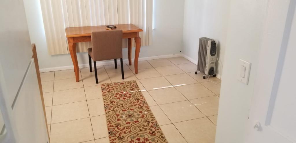 Foto del edificio - 349 Pine Terrace, W. Palm Beach, FL  33405