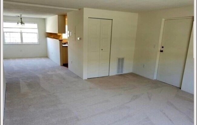 Foto del edificio - 200 Bedford Rd