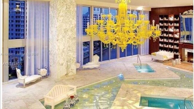 Foto del edificio - 465 Brickell Ave