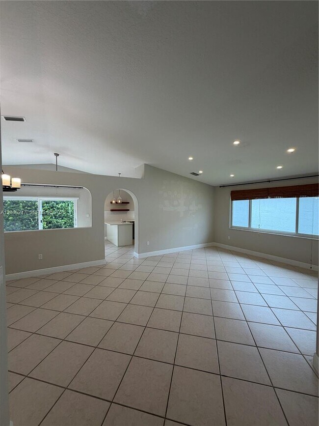 Foto del edificio - 14525 NW 88th Ave