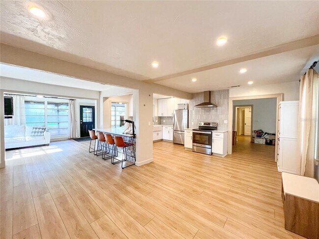 Foto del edificio - 215 NW 16th Ave