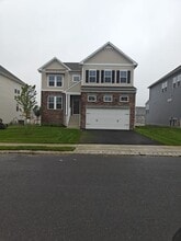 Building Photo - 18 Devon Dr