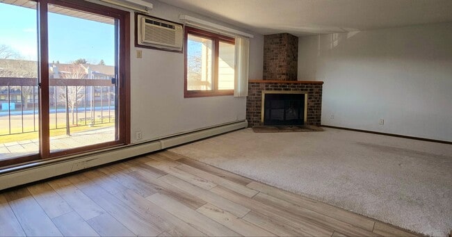 Building Photo - 4350 Trenton Ln N