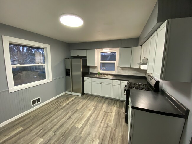 Building Photo - 2 Bedroom in Fridley