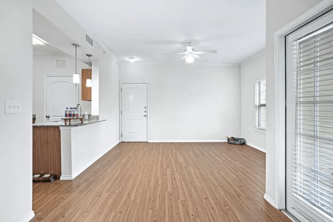 Building Photo - Ten 06 at Joshua Station Apartments