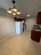 Building Photo - 1800 Knox St