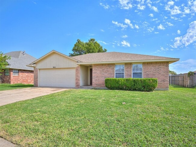 Building Photo - 949 N Windermere Dr