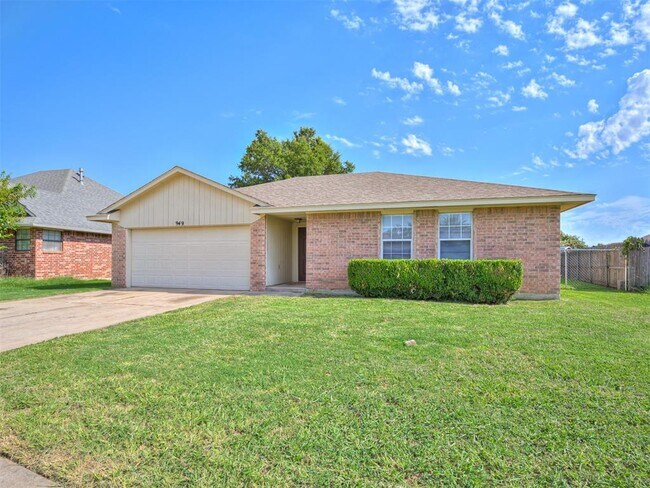Foto del edificio - 949 N Windermere Dr