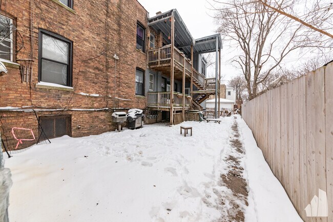 Foto del edificio - 3524 W Grace St