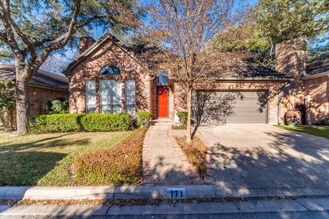 Building Photo - 3-BEDROOM IN LINCOLN HEIGHTS, ALAMO HEIGHT...