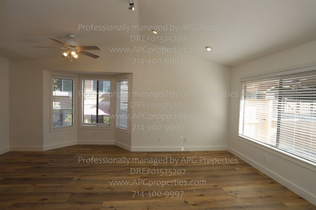 Foto del edificio - 7704 Elmdale Way