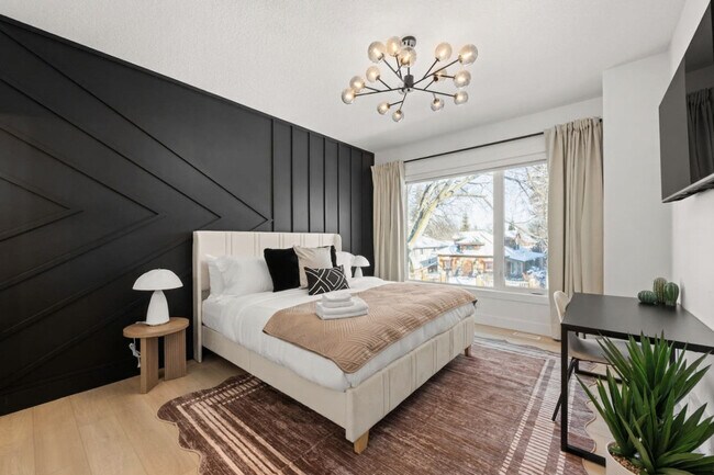 Building Photo - 11232 127 Street-SI ID1491162P