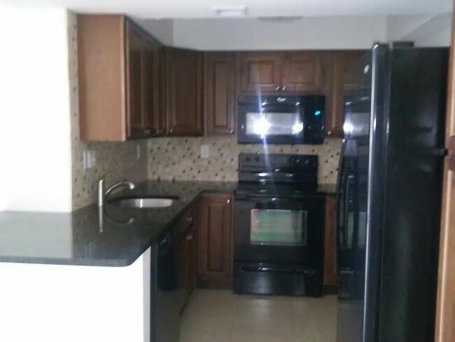 TWO BEDROOM TWO BATHROOM!! WATERFRONT COMMUNITY!!! - TWO BEDROOM TWO BATHROOM!!  WATERFRONT COMMUNITY!!! Apartment
