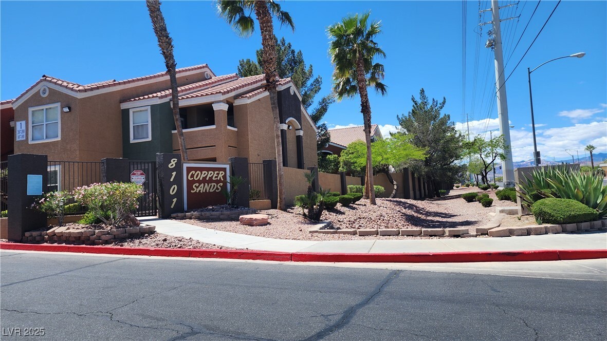 Primary Photo - 8101 W Flamingo Rd