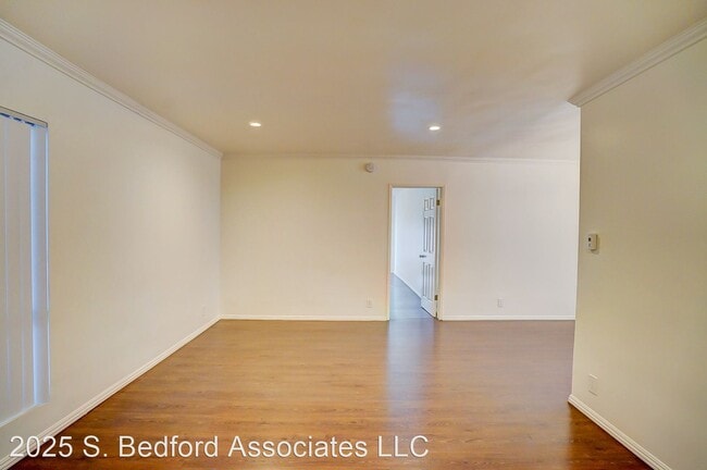 Building Photo - 2025 S Bedford St