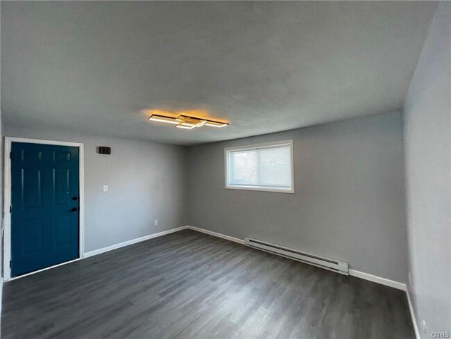 Building Photo - 510 Hawley Ave