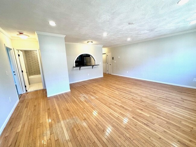 Building Photo - 26 Willis St