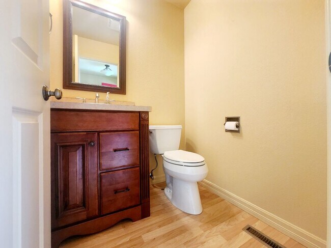 Medio baño - 32 Shadow Pl