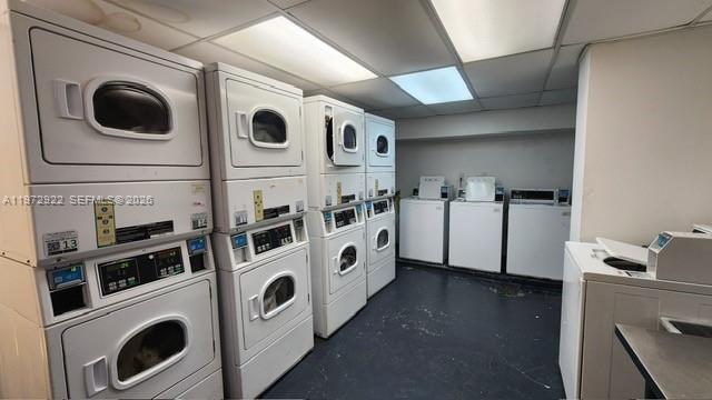 Foto del edificio - 680 NE 64th St