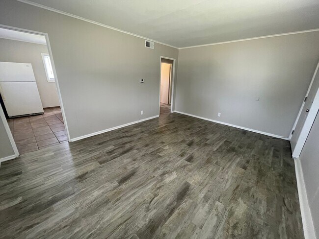 Foto del edificio - 2007 John A Creighton Blvd