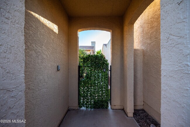 Building Photo - 3346 W Starfall Pl