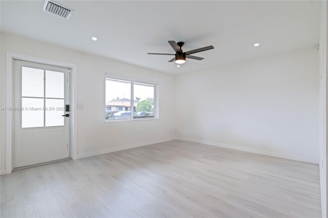 Building Photo - 10501 SW 54th St